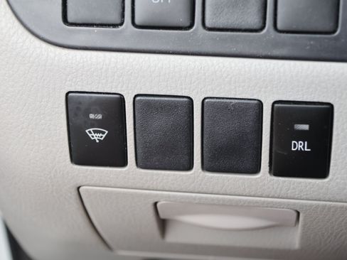 Used 2018 Toyota Highlander XLE FWD image 15