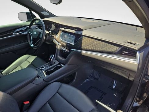 Used 2020 Cadillac XT6 Premium Luxury AWD/4WD image 42