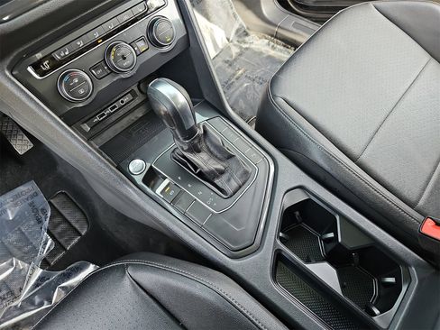 Certified 2020 Volkswagen Tiguan SEL image 27