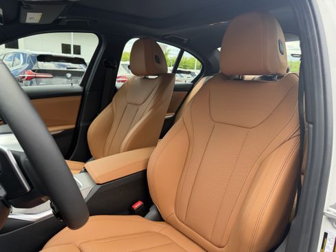 Certified 2025 BMW 330i xDrive Sedan AWD/4WD image 9