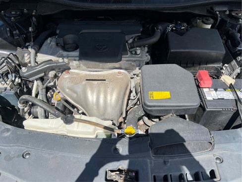 Used 2015 Toyota Camry SE FWD image 28