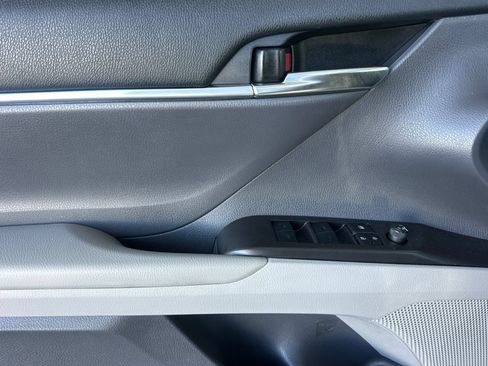 Certified 2022 Toyota Camry LE FWD image 13