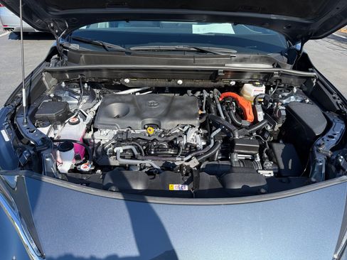 Used 2022 Toyota Venza image 20