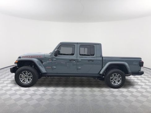 Used 2025 Jeep Gladiator Mojave AWD/4WD image 15