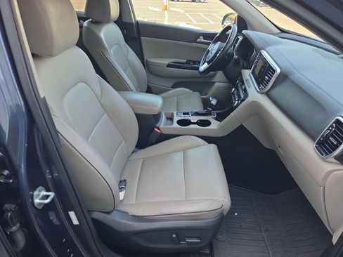 Used 2020 Kia Sportage EX w/ EX Technology Package FWD image 32