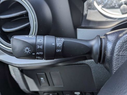 Used 2021 Toyota Tacoma TRD Off-Road AWD/4WD image 15