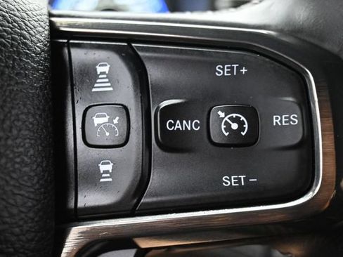 Used 2021 RAM 1500 Limited AWD/4WD image 17