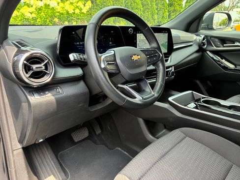 Used 2025 Chevrolet Equinox LT FWD image 21