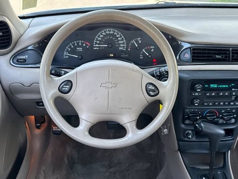 Used 2002 Chevrolet Malibu V6 w/ Preferred Equipment Group 1 FWD image 14