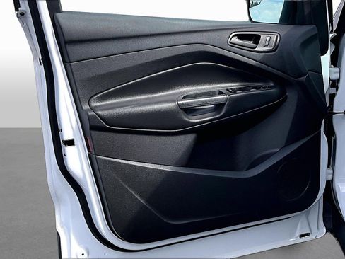 Used 2016 Ford Escape S image 10