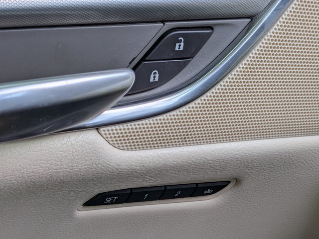 Certified 2018 Cadillac XT5 Luxury w/ Driver Awareness Package FWD image 23