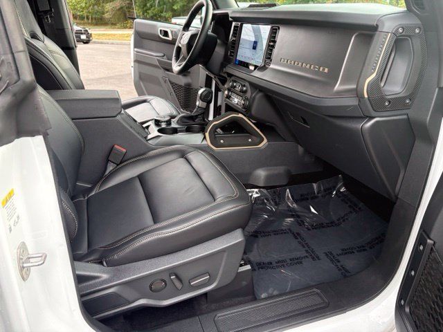 Used 2026 Ford Bronco Badlands AWD/4WD image 40