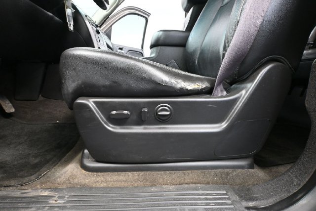 Used 2012 GMC Yukon XL SLT w/ SLT-2 Equipment Package AWD/4WD image 15