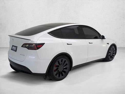 Used 2022 Tesla Model Y Performance image 5