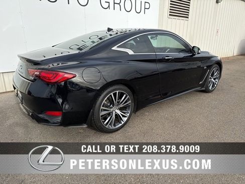 Used 2018 INFINITI Q60 2.0t w/ Moonroof Package image 3