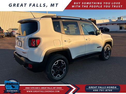 Used 2017 Jeep Renegade Trailhawk image 9