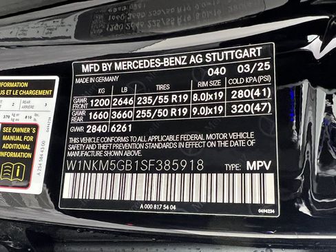 Used 2025 Mercedes-Benz GLC 350e 4MATIC image 34