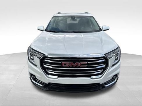 Used 2023 GMC Terrain SLT AWD/4WD image 2