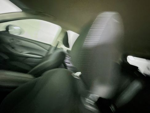 Used 2024 Nissan Rogue S image 26