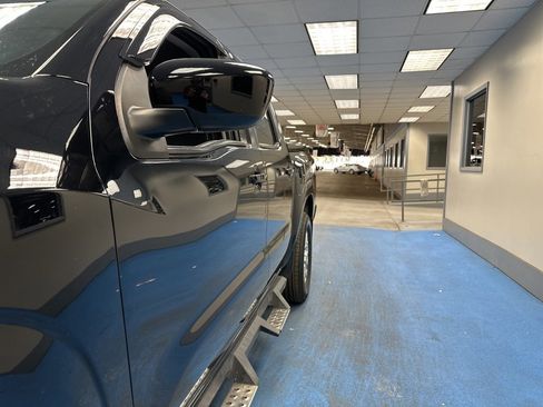 Used 2022 Nissan Frontier SV image 16