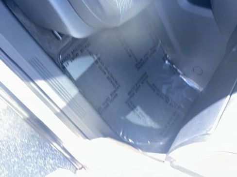 Used 2025 Chevrolet Equinox LT image 38