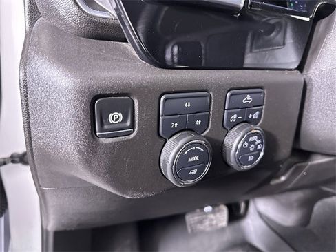 Used 2025 Chevrolet Silverado 2500 LT w/ Convenience Package image 18