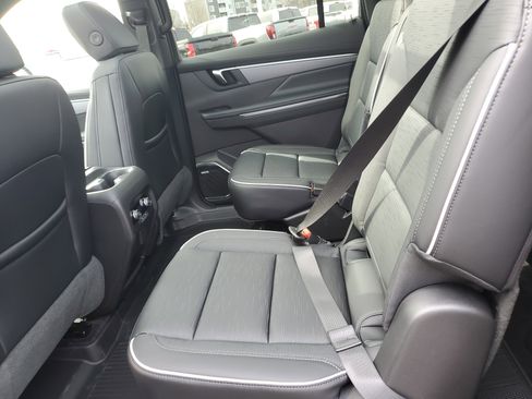 New 2026 Buick Enclave Sport Touring w/ Power Package FWD image 28
