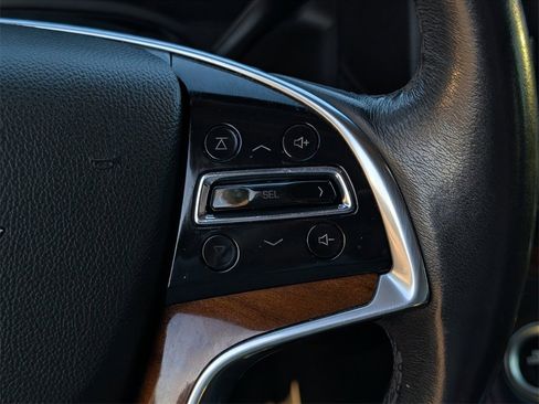 Used 2020 Cadillac Escalade Premium Luxury image 23
