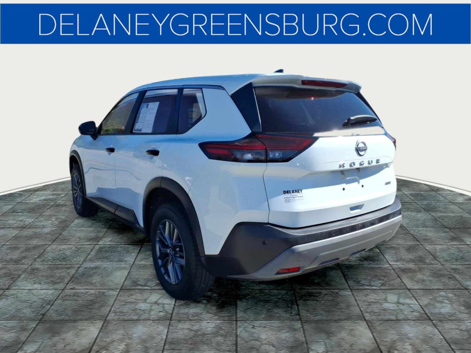 Used 2023 Nissan Rogue S AWD/4WD image 5