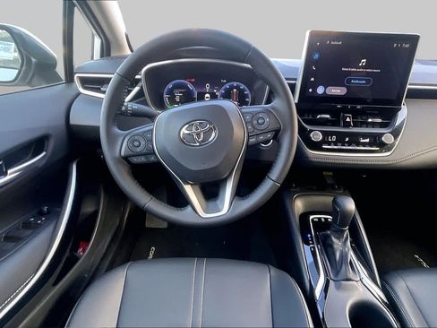 Used 2026 Toyota Corolla XLE FWD image 6