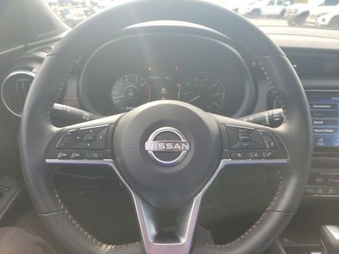 Used 2024 Nissan Kicks SR image 11