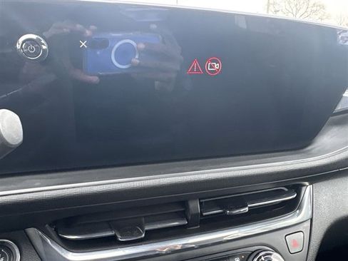 Certified 2024 Buick Envista Preferred w/ Convenience I Package image 14