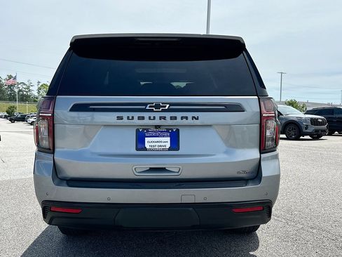 Used 2024 Chevrolet Suburban Z71 w/ Luxury Package AWD/4WD image 15