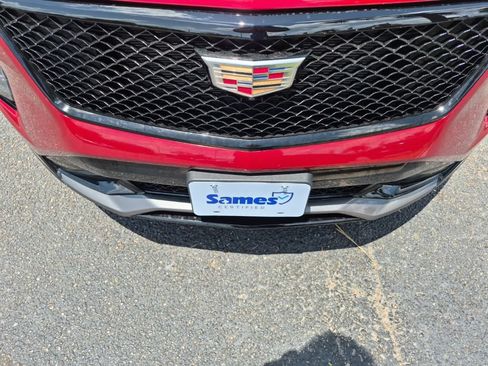 Used 2025 Cadillac XT4 Sport FWD image 9