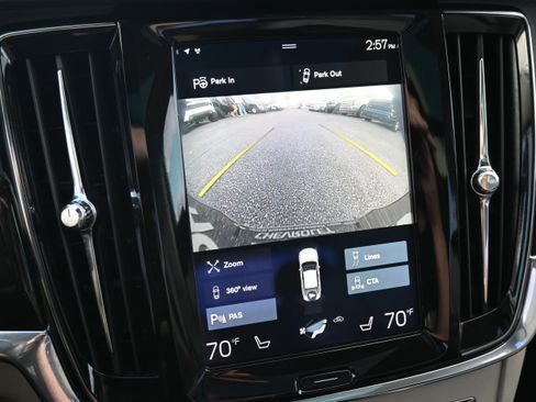 Used 2018 Volvo S90 T5 Momentum image 15