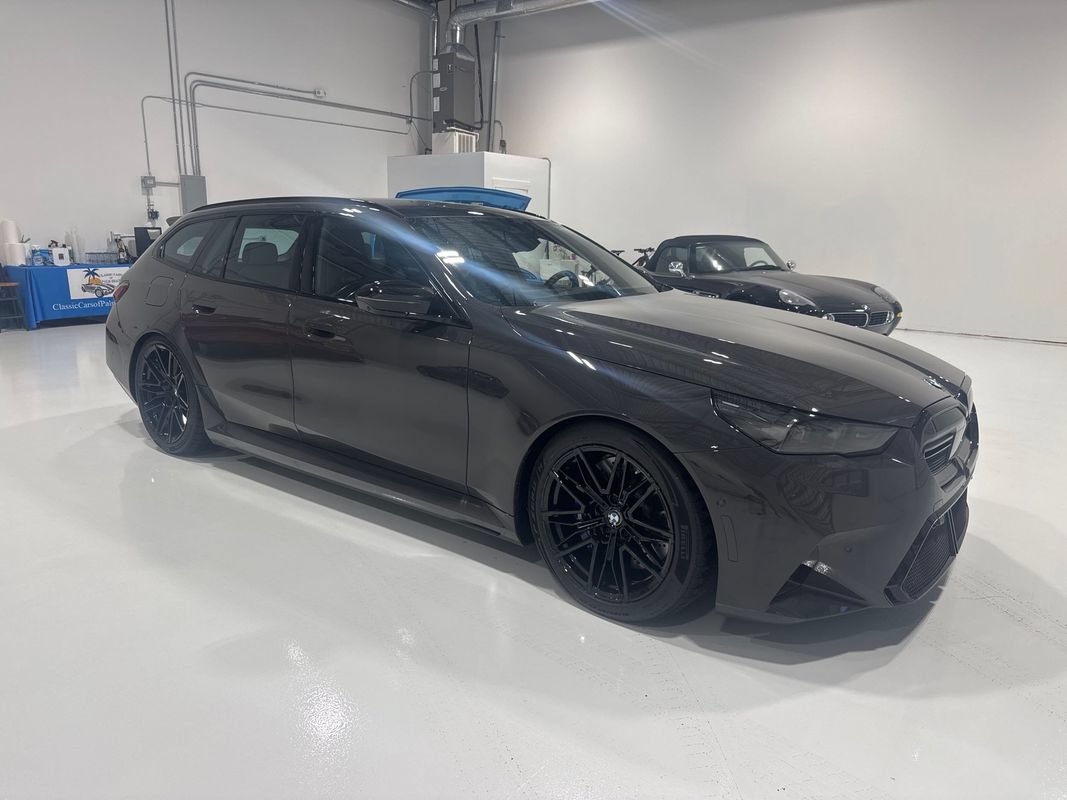 Used 2026 BMW M5 Touring w/ Executive Package AWD/4WD image 8