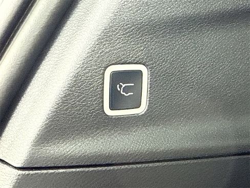 New 2026 Chrysler Pacifica Select w/ S Appearance Package image 15