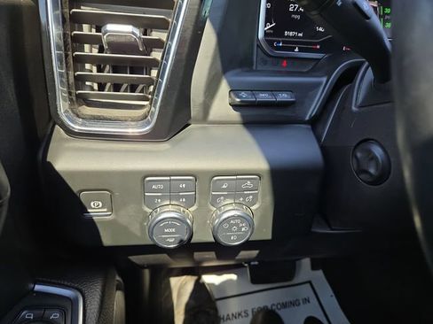 Used 2024 GMC Sierra 1500 Denali w/ Technology Package AWD/4WD image 21