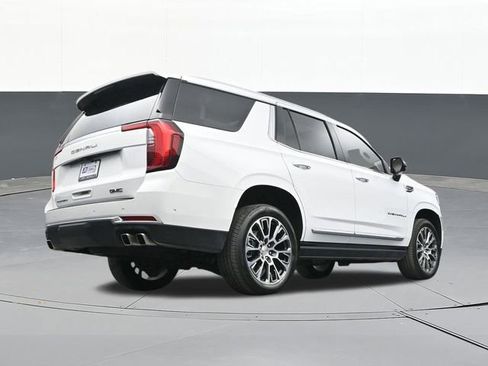 Used 2025 GMC Yukon Denali w/ Sun & Power Step Package image 47