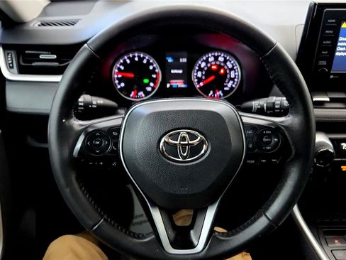 Certified 2021 Toyota RAV4 XLE Premium image 20