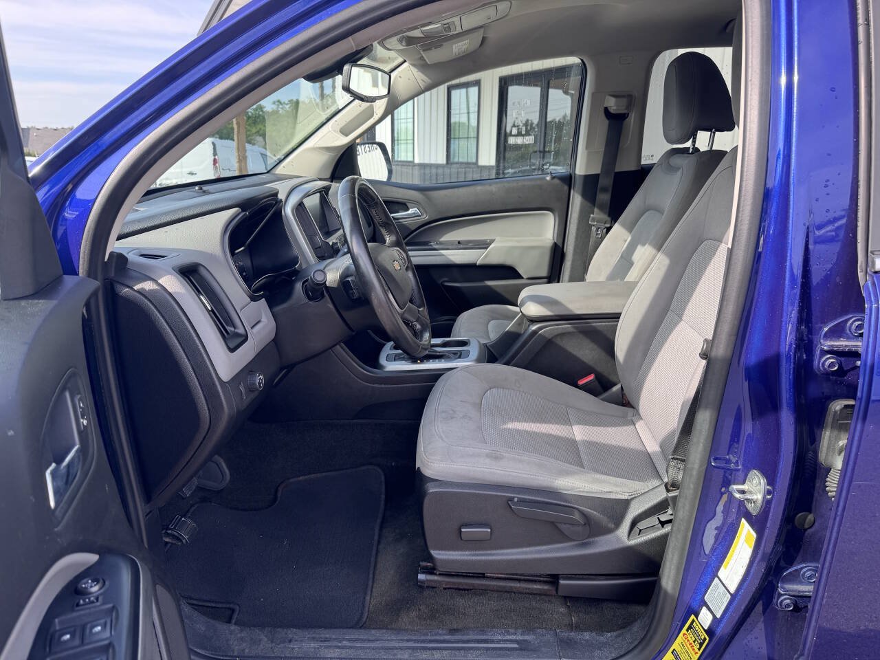 Used 2016 Chevrolet Colorado LT w/ LT Convenience Package RWD image 11