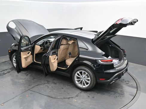 New 2025 Porsche Macan image 49