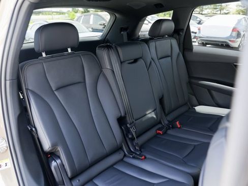 Used 2025 Audi Q7 3.0T Premium Plus w/ Premium Plus Package image 25