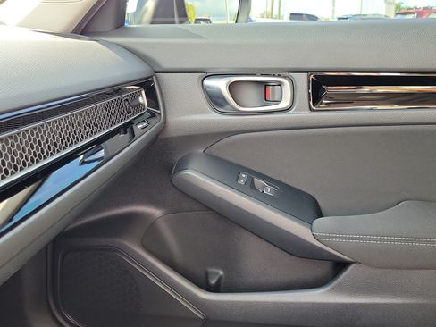 Used 2024 Honda Civic EX image 29