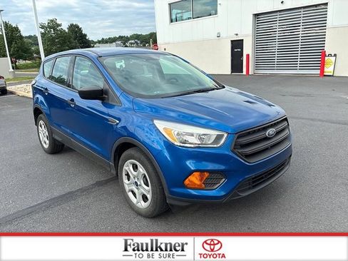 Used 2017 Ford Escape S FWD image 1