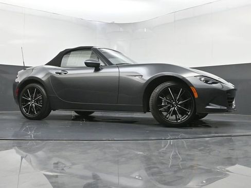 Certified 2025 MAZDA MX-5 Miata Grand Touring w/ Weather Package RWD image 28