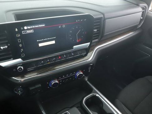 Used 2025 GMC Sierra 1500 Elevation image 26