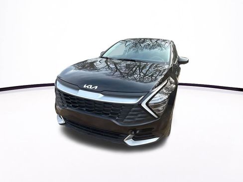 Used 2025 Kia Sportage LX image 8