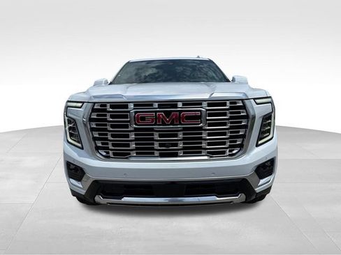 New 2026 GMC Yukon XL Denali w/ Denali Reserve Package AWD/4WD image 8