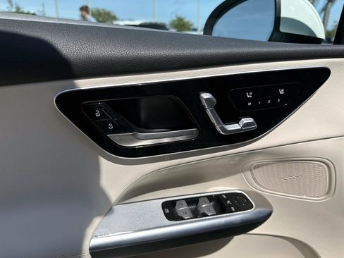 Certified 2025 Mercedes-Benz GLC 300 image 18